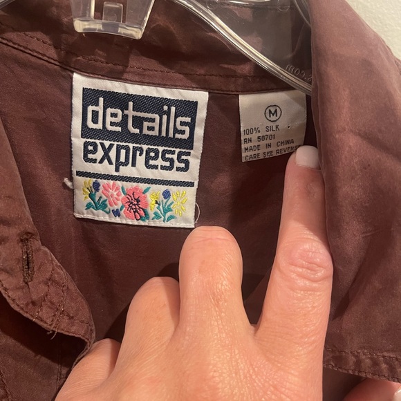 Brown silk blouse. Size medium - Picture 4 of 4